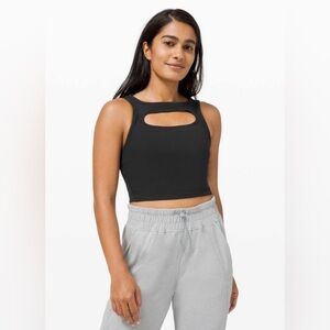 $48 Lululemon LA Black Cut-Out Crop Tank Top Size 4 Stretchy Athletic